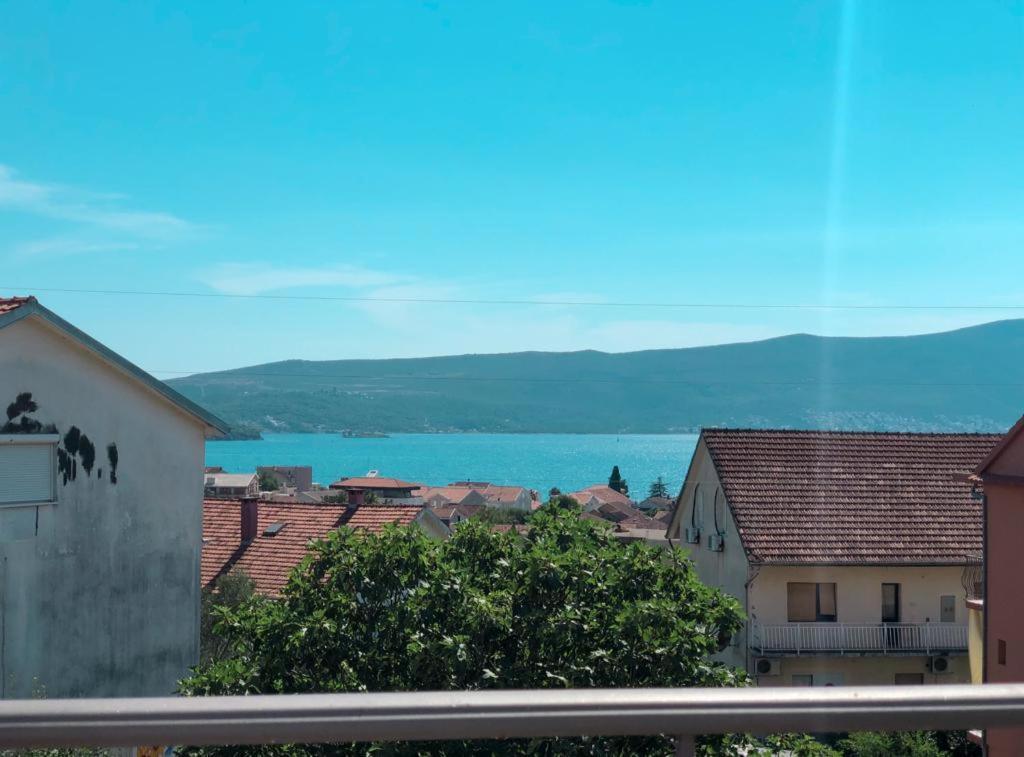 Apartmani Cupara Tivat Eksteriør billede