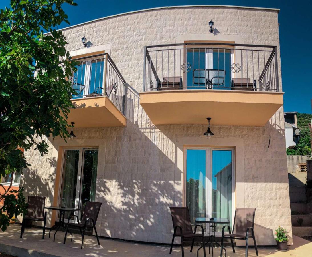Apartmani Cupara Tivat Eksteriør billede
