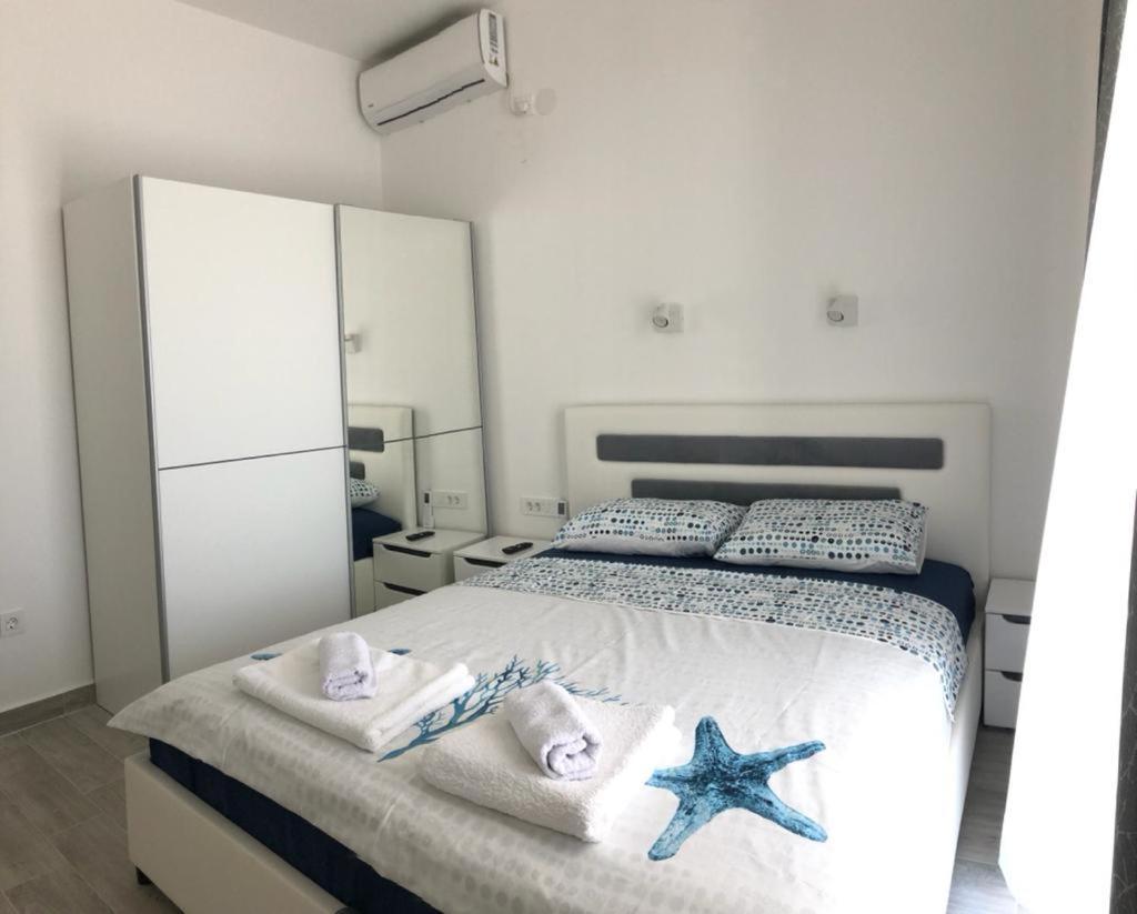 Apartmani Cupara Tivat Eksteriør billede